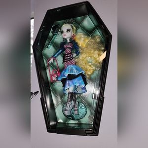 Monster High Haunt Couture Lagoona Blue With Wall Display